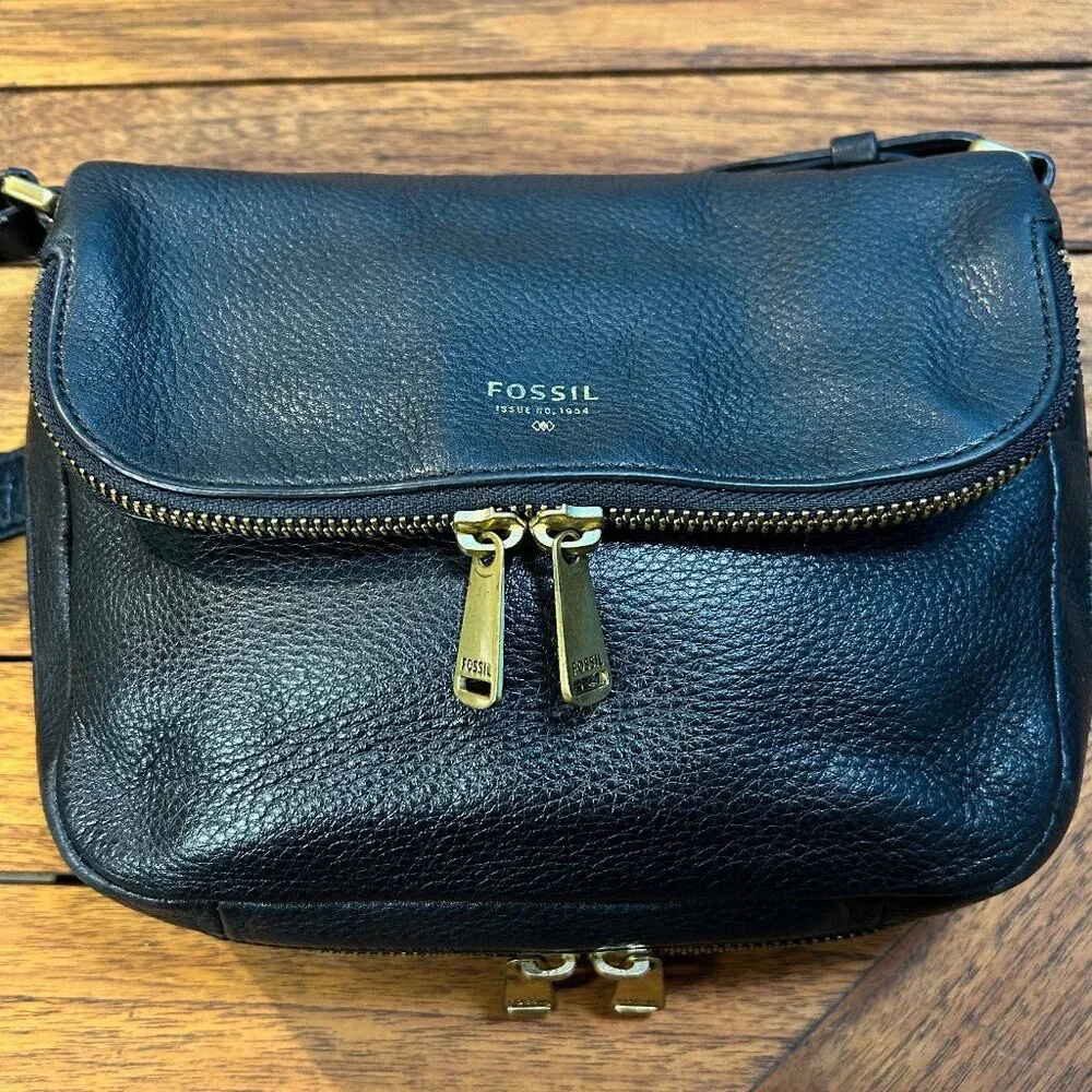 Fossil Preston Black Leather Crossbody - Picture 5 of 8